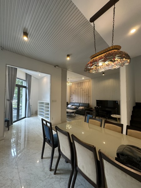 Nhà phố 4 tầng khu compound Lakeview City, nội thất sang trọng, sân vườn cá Koi ngay công viên