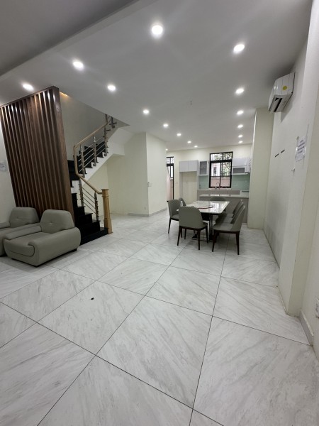 Nhà phố liền kề 6x20m giá 33 triệu, hoàn thiện cơ bản, vừa ở vừa làm vp