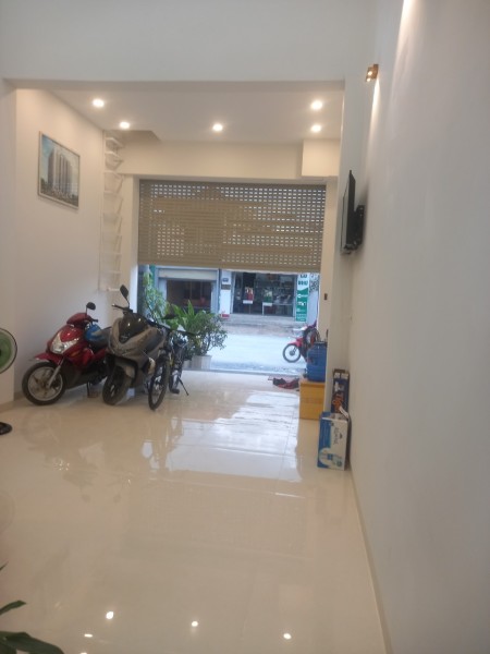 Cho thuê NNC mặt tền (3PN-120m2) tại P.Hiệp Bình Phước, Thủ Đức – QL13 – Ngay chợ