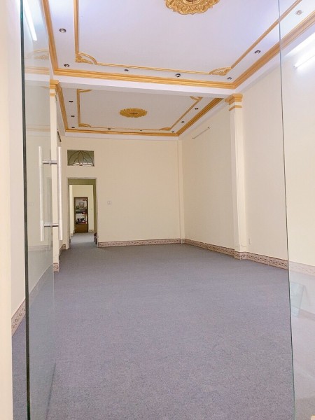 Cho thuê nhà HXH đường Thăng Long, Phường 4, Quận Tân Bình. DT: 5x15m, 4 Tầng, Giá: 18 Triệu