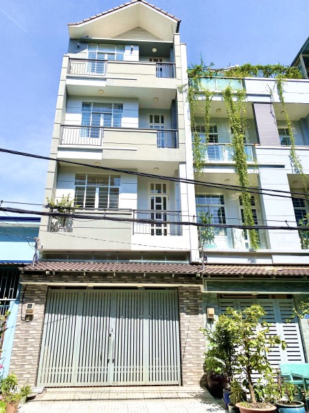 Cho thuê nhà 4 tầng gần bên Lottee Mart Quận 7