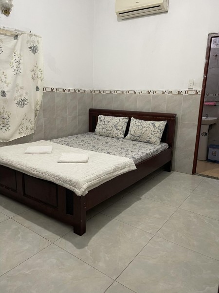 Khách sạn 36 phòng (thang máy) giá thuê 60 triệu mặt tiền Quận 12