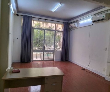 Nhà nguyên căn HXH 14 Văn Chung, Tân Bình, 264m2 SD, trệt 2 lầu, 20tr