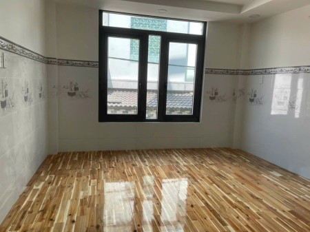 Cho thuê MT Đặng Văn Ngữ, P13, Phú Nhuận, DTCN 81m2, trệt 2 lầu