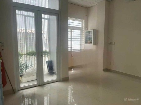 Cho thuê nhà đẹp hẻm 1135 Huỳnh Tấn Phát