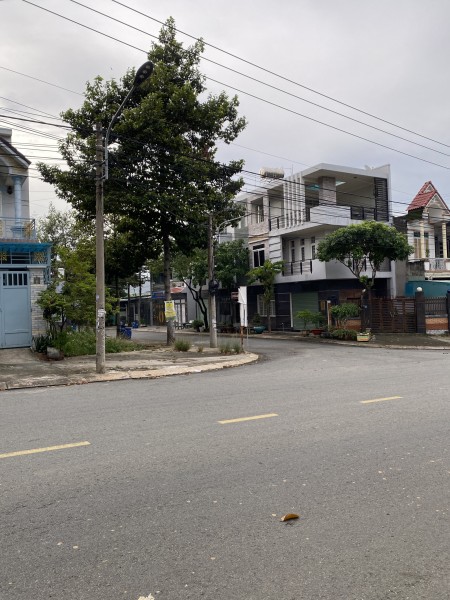 Cho thuê nhà nguyên căn, 3 lầu, mặt tiền đường 16m