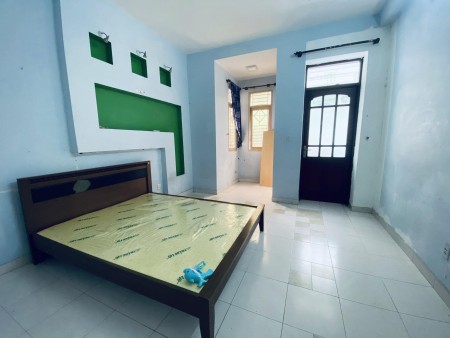 Cho thuê nhà HXH 10M 73 Cộng Hoà, TB, 3 Tầng, DTSD 180m2, KD tự do.