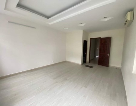 Cho thuê nhà MT Đất Thánh, Phường 6, Tân Bình, DTSD 280m2, 5 tầng suốt