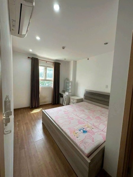 Cho thuê nhà nguyên căn 4 tầng HXH 2MT Ni Sư Huỳnh Liên, Phường 10, Tân Bình