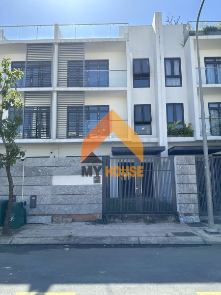 Ối làng nước ơi tòa nhà An Phú 550M2 mới xây đẹp thế chứ lị ^^