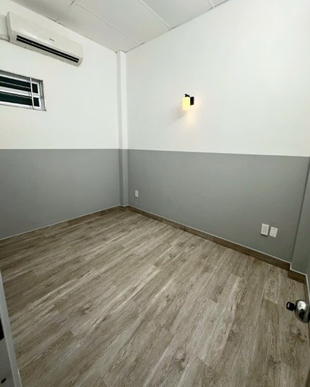 Cho thuê nhà mặt tiền Trung Lang, phường 12, Tân Bình, 5x15m, 4 tầng, gần chợ Bà Hoa