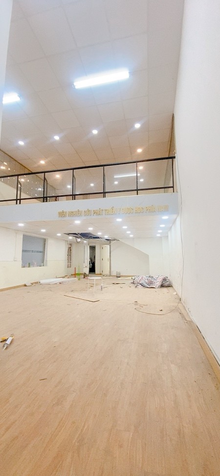 Cho thuê nhà Góc 2MT 14 Đặng Văn Ngữ, PN, 4 Tầng, DTSD 600m2, (7x22).