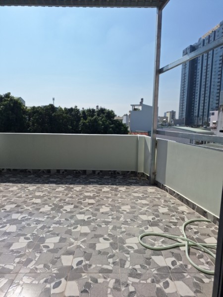 Cho thuê nhà nguyên căn hẻm Huỳnh Tấn Phát 1 trệt 1 lầu trong suốt