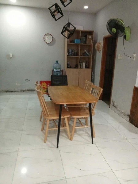 Cho thuê Villa sân vườn thoáng mát, hẻm ô tô đường 41, Linh Đông, Thủ Đức.