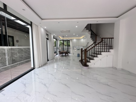 Biệt thự liền kề 8x20m, view sông, nhà mới đủ nội thất sang trọng