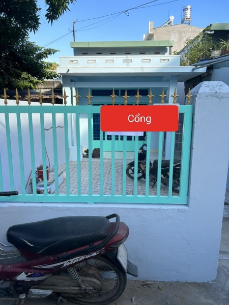 Nhà 5x25 sân cực rộng. 3pn, có gác rộng để đồ. Nằm hẻm 63 đường số 8