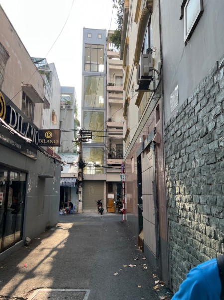 Cho thuê nhà HXT đường Trần Quang Diệu, nhà 5 tầng đẹp giá 20tr