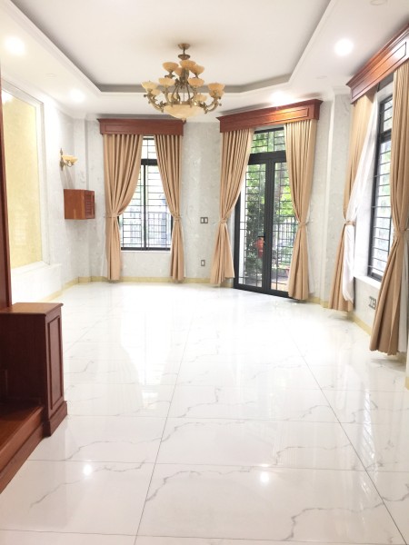 Cho thuê nhà phố sân vườn Lakeview City-Q2, nội thất cơ bản giá 29tr/tháng