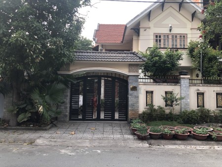 Cần cho thuê nhà biệt thự đường G9, gần chợ Bình Thành