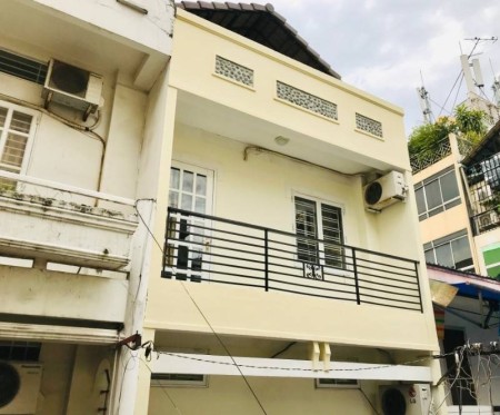 Cho Thuê Nhà 4PN Có Sân Thượng Nguyễn Thị Minh Khai Q1