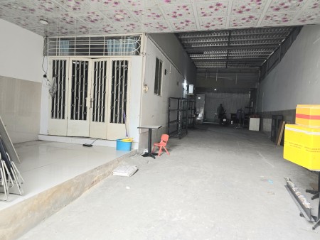 Cho thuê nhà 8 x 25, đường Huỳnh Tấn Phát. Giá 13 Triệu