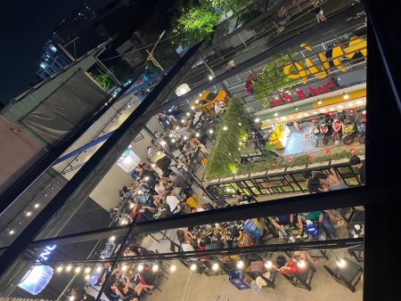 Cho thuê nhà 1 trệt 1 lầu. 21x17, dtsd 500m2. Giá 50 triệu/ tháng