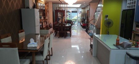 Nhà nguyên căn Lê Văn Sỹ, giáp Quận 1, 5 lầu, 550m2 sàn sử dụng, HXH 8m