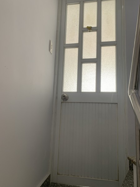 Cho thuê nhà nguyên căn tại Võ Văn Kệt, quận 1, nhà có sân thượng, 1 trệt 2 lầu.