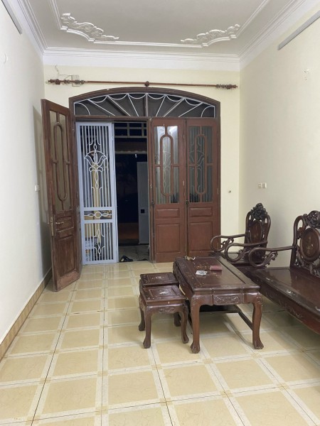 Cho thuê nhà nguyên căn ngõ 163 phố Ngọc Đại, 3.5 tầng