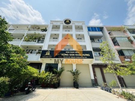 Ơ! Động đất à, không phải đấy là tòa nhà 1000M2 quận 2 siêu VIP đấy ạ ^^