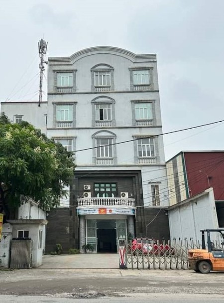 Chính chủ cho thuê tòa nhà số 24 đường Biên Giang, phường Biên Giang, Hà Đông, Hà Nội.