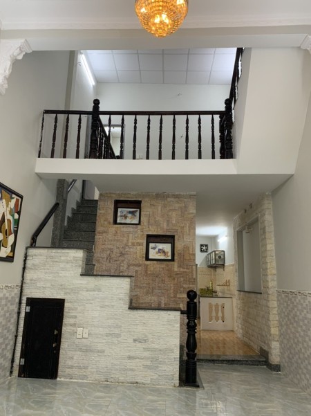 Cho thuê nhà hẻm 903 Trần Xuân Soan, Tân Hưng, 4x13m, 2PN, 2WC