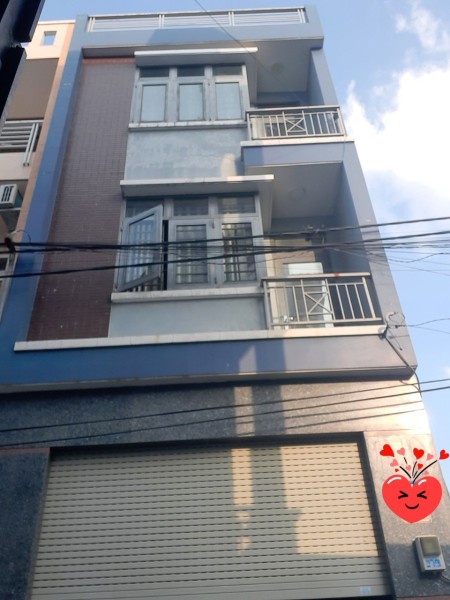 Nhà 1 trệt 2 lầu 4pn 3wc, hẻm xe tải, sẵn nội thất