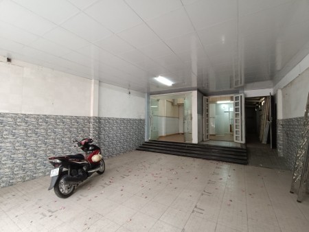 Nhà cực rộng 6x22, 5pn, sân đậu 2 oto, gần ngã tư Bình Thái