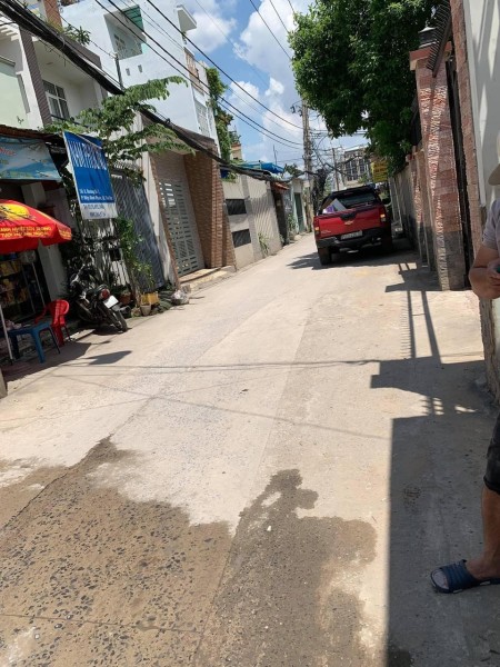 Nhà 1 trệt 1 lầu, mặt tiền kinh doanh, cách ql13 chỉ 200m