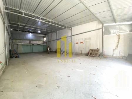 Cho thuê nhà làm kho kinh doanh, gần Cầu Sài Gòn - Trống, có gác