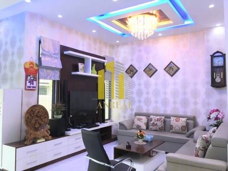 Villa cho thuê đầy đủ nội thất 10x19m - Gara 2 lầu, 4 phòng ngủ