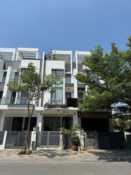 "Đẹp - Độc - Xịn " Siêu phẩm nhà có thang máy không thể chối từ quận 2 đây ạ!!!