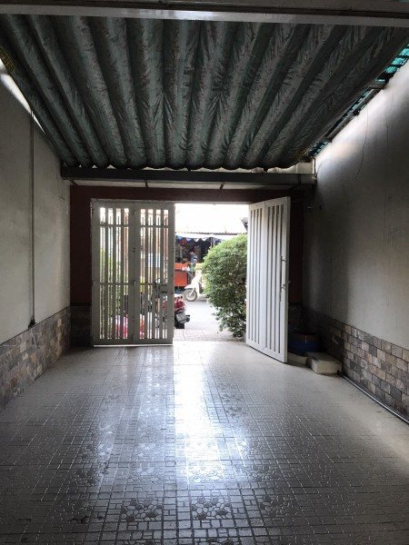 Thuê nhà Tân phú, diện tích 4.2 x22, 4 lầu, 5PN 5wc, xe hơi để trong nhà