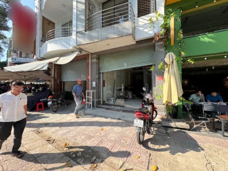 Cho thuê MB Hoàng Sa - Q1 2 mặt bằng đôi