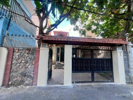 Cho thuê nhà biệt thự hẻm 300 Nguyễn Văn Linh, Bình Thuận