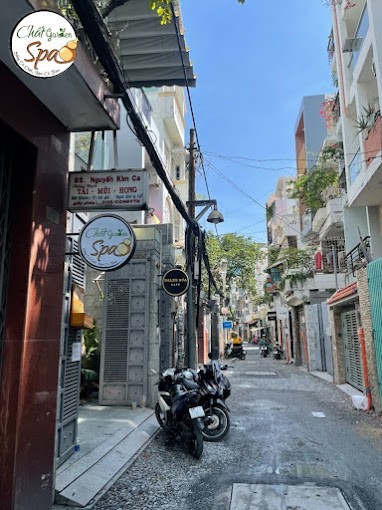 Cho thuê nhà nguyên căn 4 Lầu hẻm 40 Trần Quang Diệu Phường 14 Quận 3 110m2 có sân vườn chỉ 60tr/th