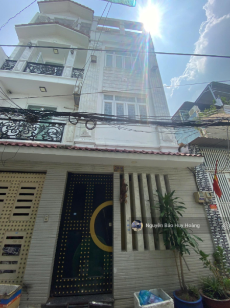 Nhà nguyên căn ngay Lạc Long Quân gần Ni Sư Huỳnh Liên quận Tân Bình, vào ở ngay