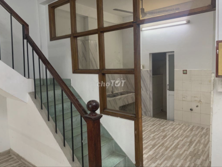 Nhà nguyên căn cho thuê hẻm Lê Hồng Phong quận 10, 3PN, 3 WC
