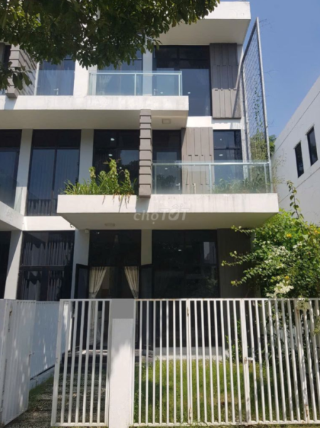 Đi đến slide 1