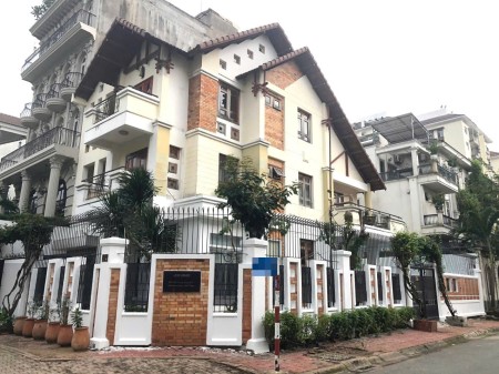 CHO THUÊ BIỆT THỰ CĂN GÓC KDC NAM LONG TRẦN TRỌNG CUNG QUẬN 7. 12*22m 35tr/tháng.