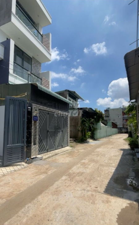 Cho thuê nhà 1 trệt 1 lửng đường Số 11, Linh Xuân, Quận Thủ Đức