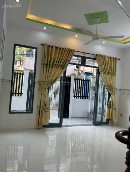 Chính chủ cho thuê nhà gần chợ Hiệp Bình 100m, DT:5x12, giá 10tr/tháng