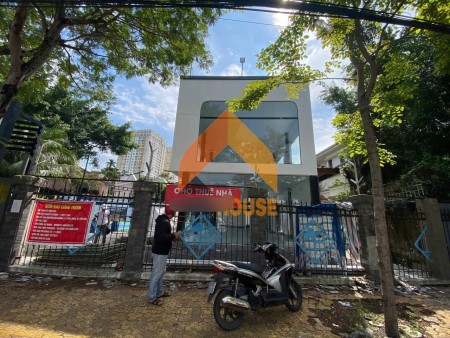 SAY HI!NHÀ KÍNH TRỐNG SUỐT MẶT TIỀN NGUYỄN VĂN HƯỞNG LÀM GÌ CŨNG PHẤT Ạ!!1