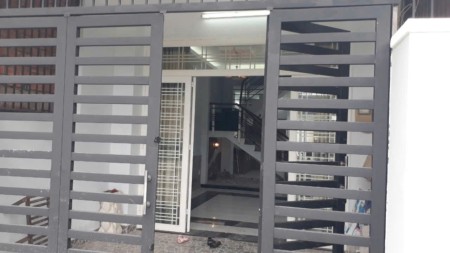 Nhà 1 trêt 1 lầu 2 phòng ngủ 2 vệ sinh, Nguyễn Văn Quỳ, quận 7